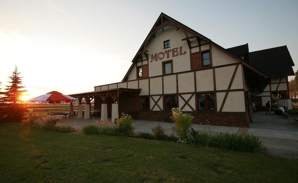 Motel Klara Sobotka  ภายนอก รูปภาพ